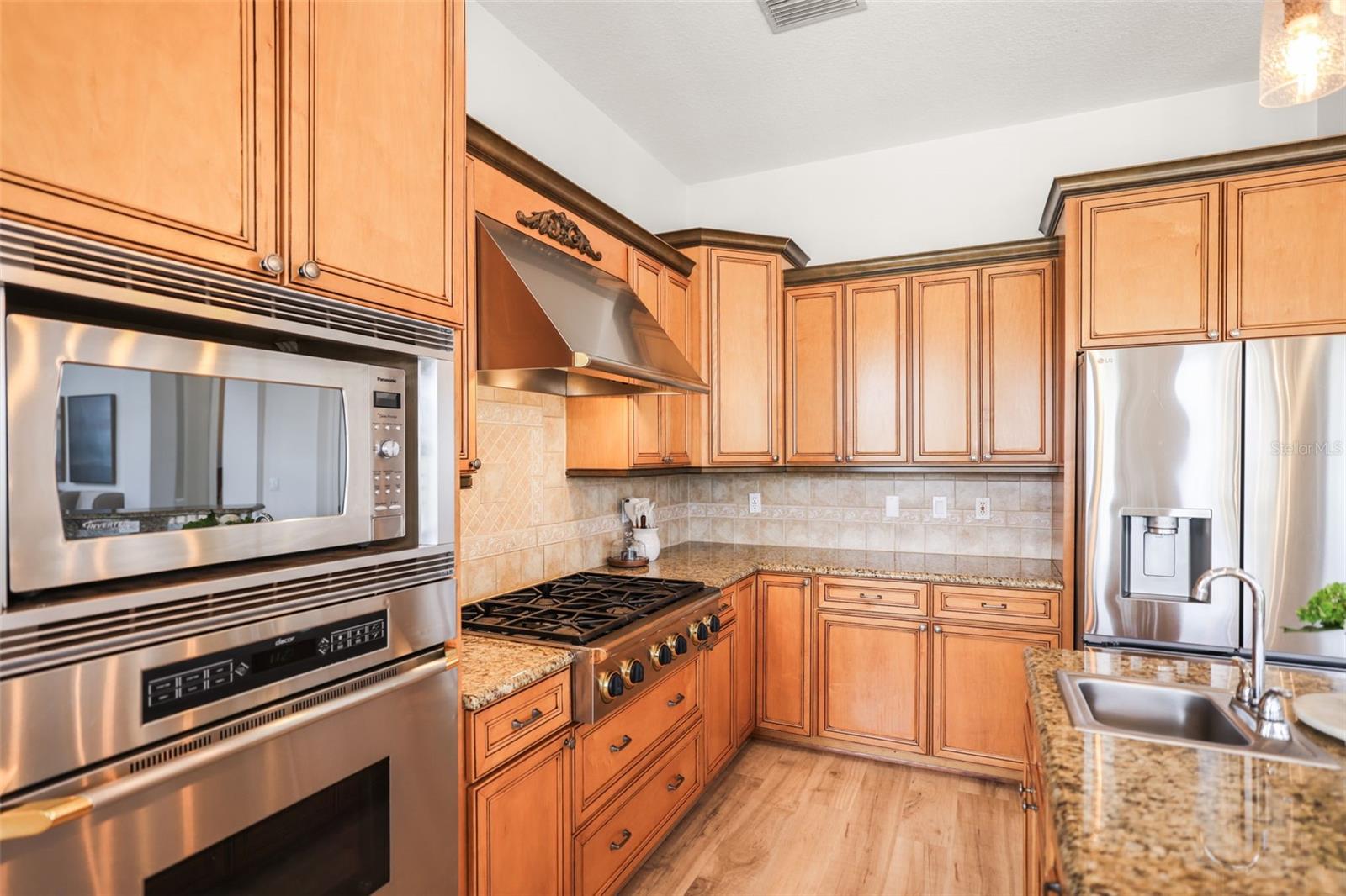 Image 13 of 81 For 207 Manatee Lane