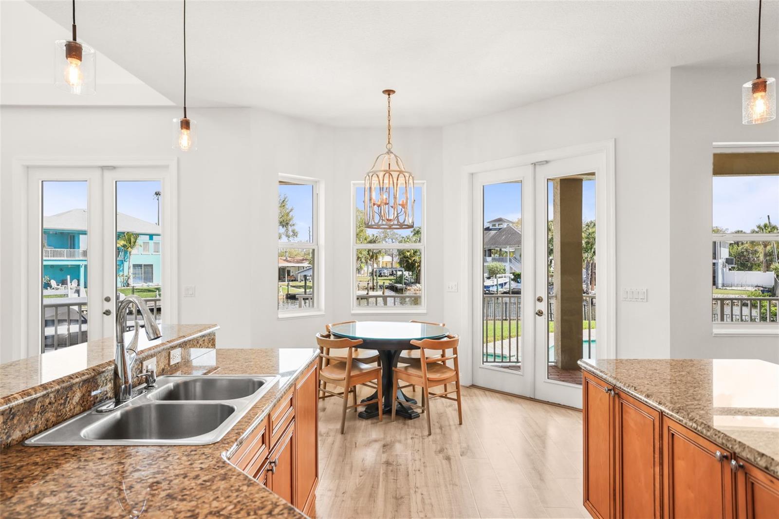 Image 14 of 81 For 207 Manatee Lane