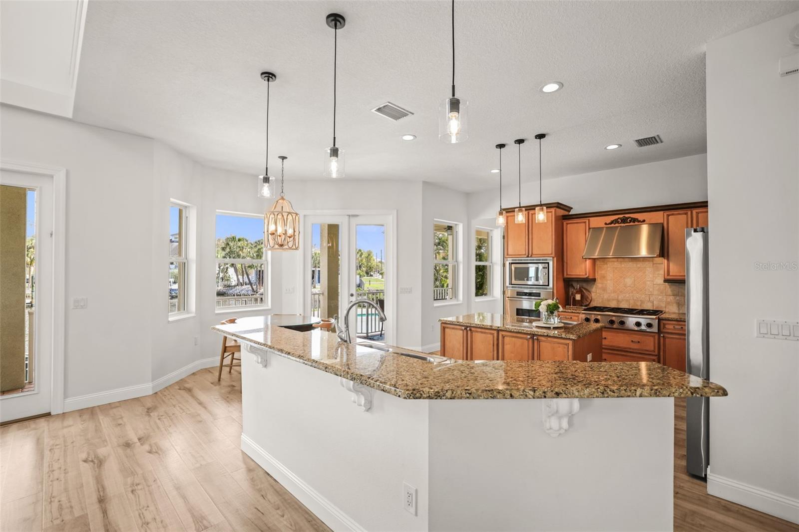 Image 19 of 81 For 207 Manatee Lane