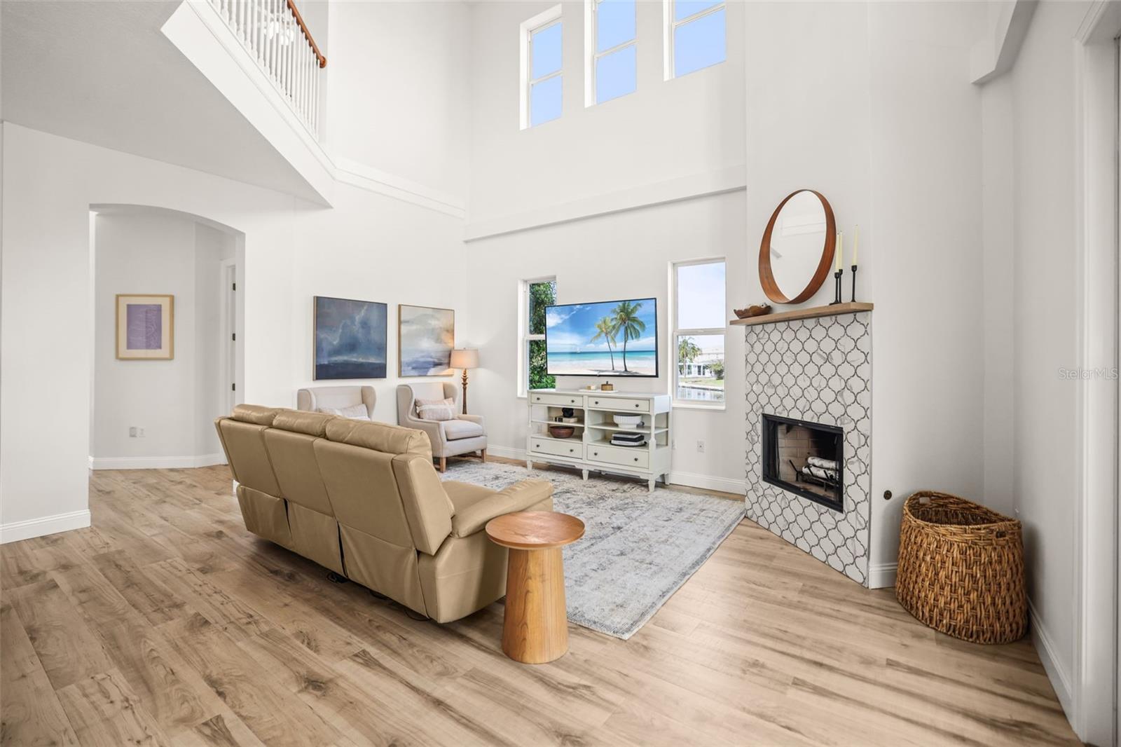 Image 21 of 81 For 207 Manatee Lane