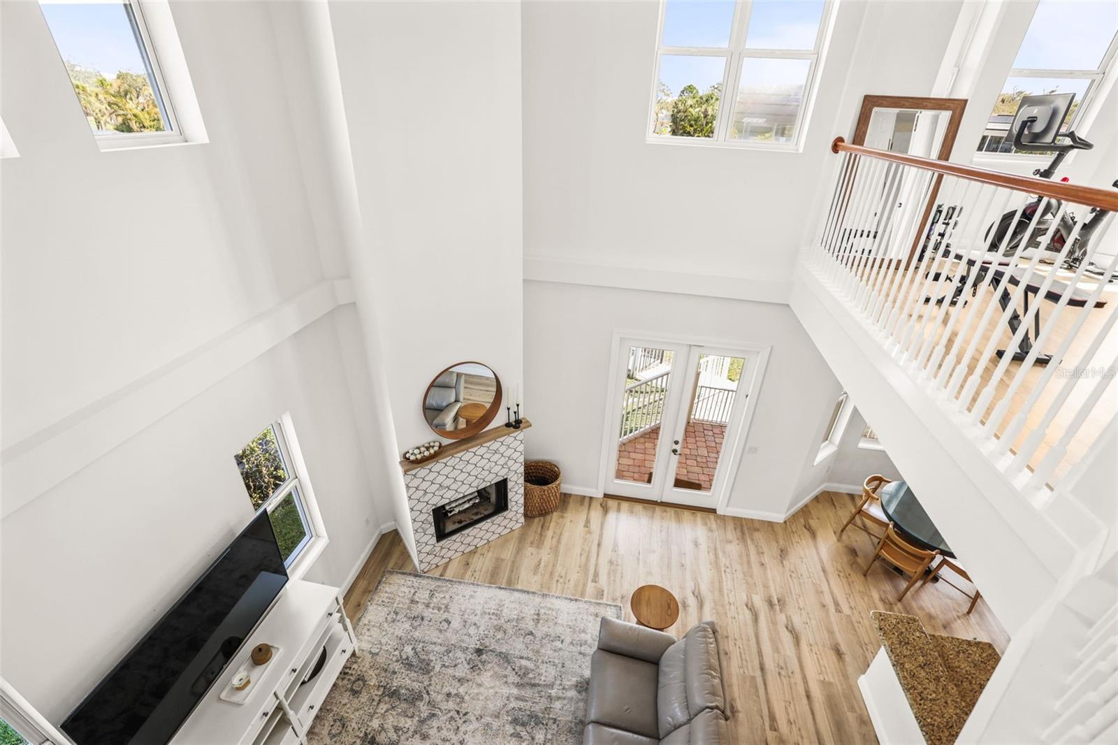 Image 24 of 81 For 207 Manatee Lane