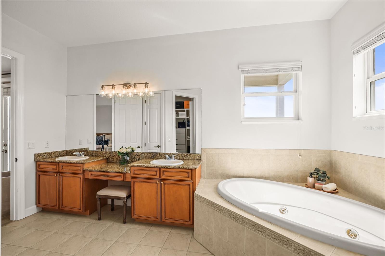 Image 37 of 81 For 207 Manatee Lane