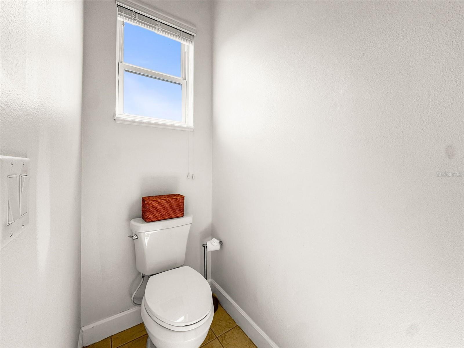 Image 39 of 81 For 207 Manatee Lane