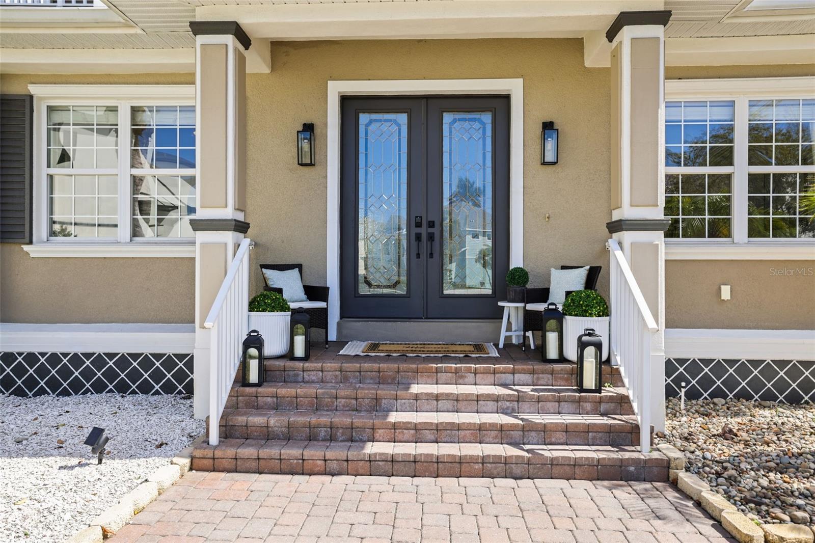 Image 4 of 81 For 207 Manatee Lane