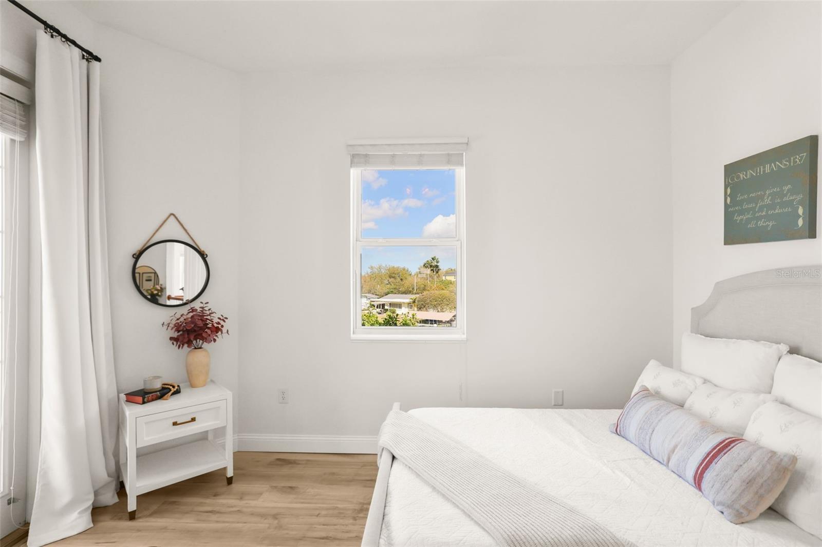 Image 49 of 81 For 207 Manatee Lane