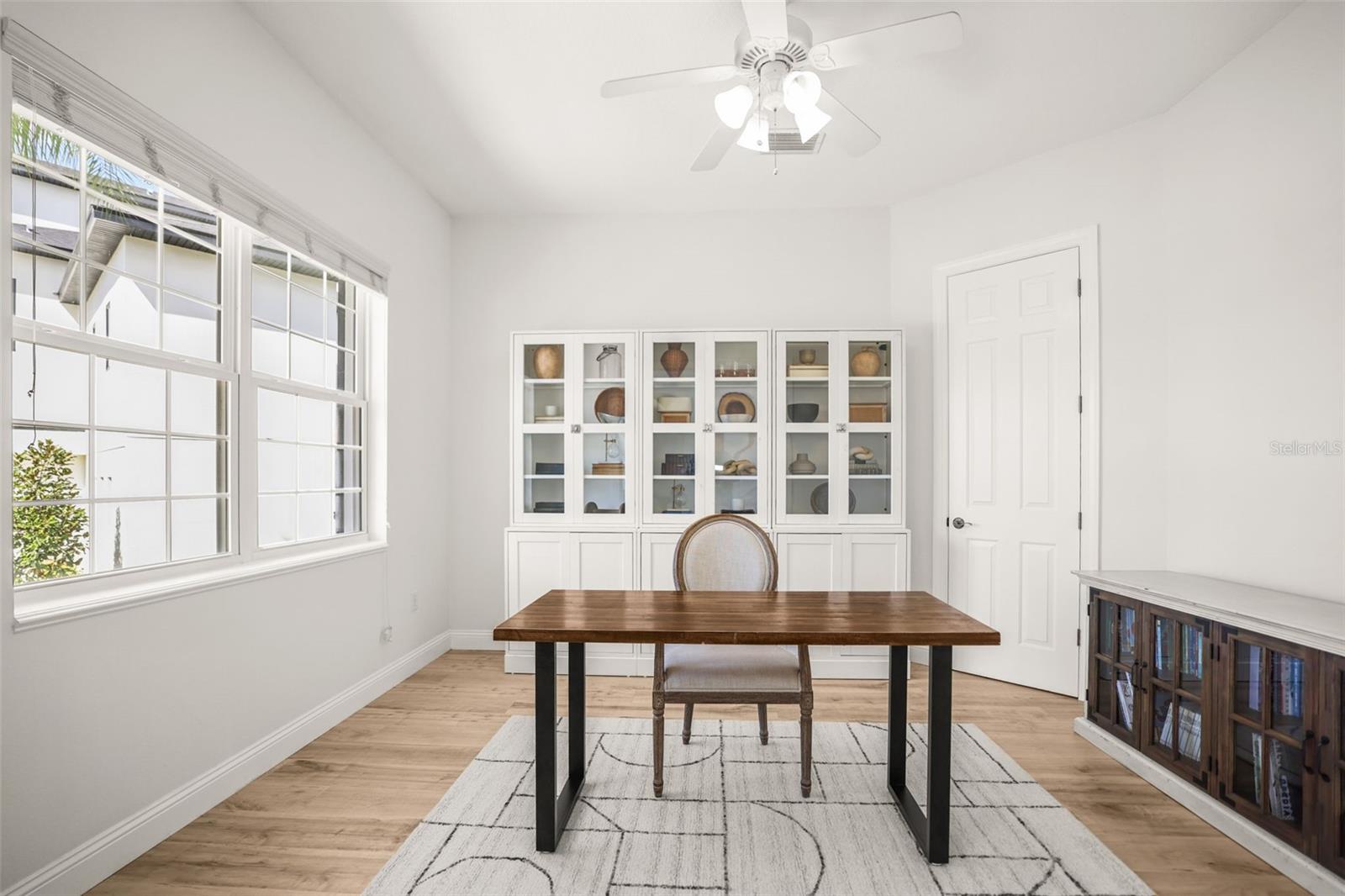 Image 60 of 81 For 207 Manatee Lane