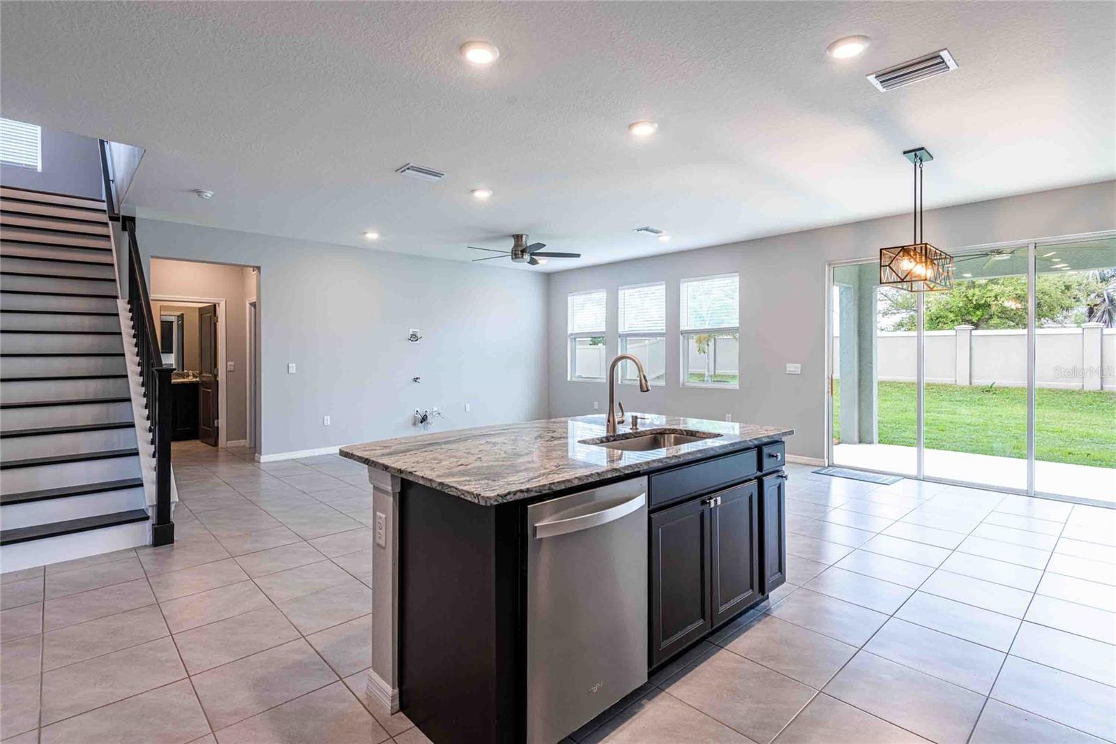 Image 13 of 47 For 16620 Mooner Plank Circle