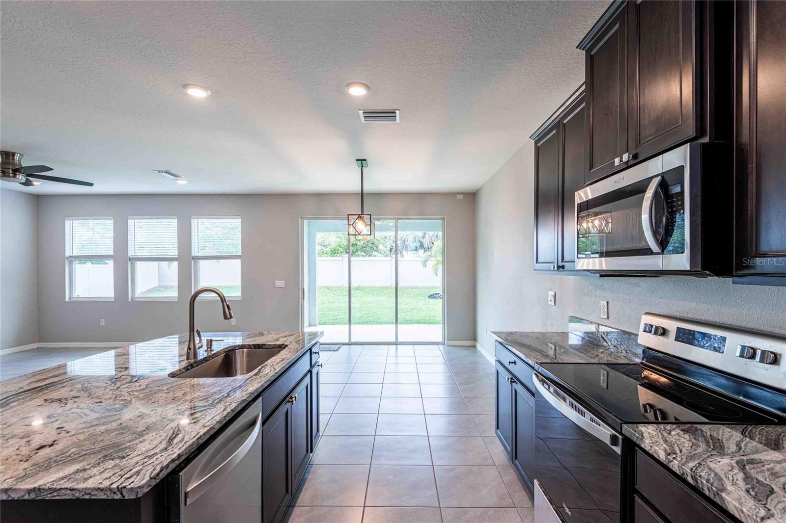 Image 14 of 47 For 16620 Mooner Plank Circle