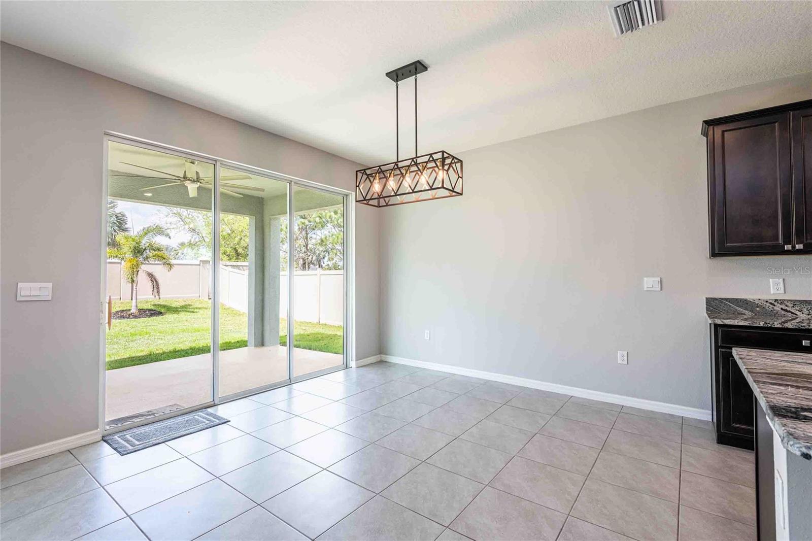 Image 16 of 47 For 16620 Mooner Plank Circle