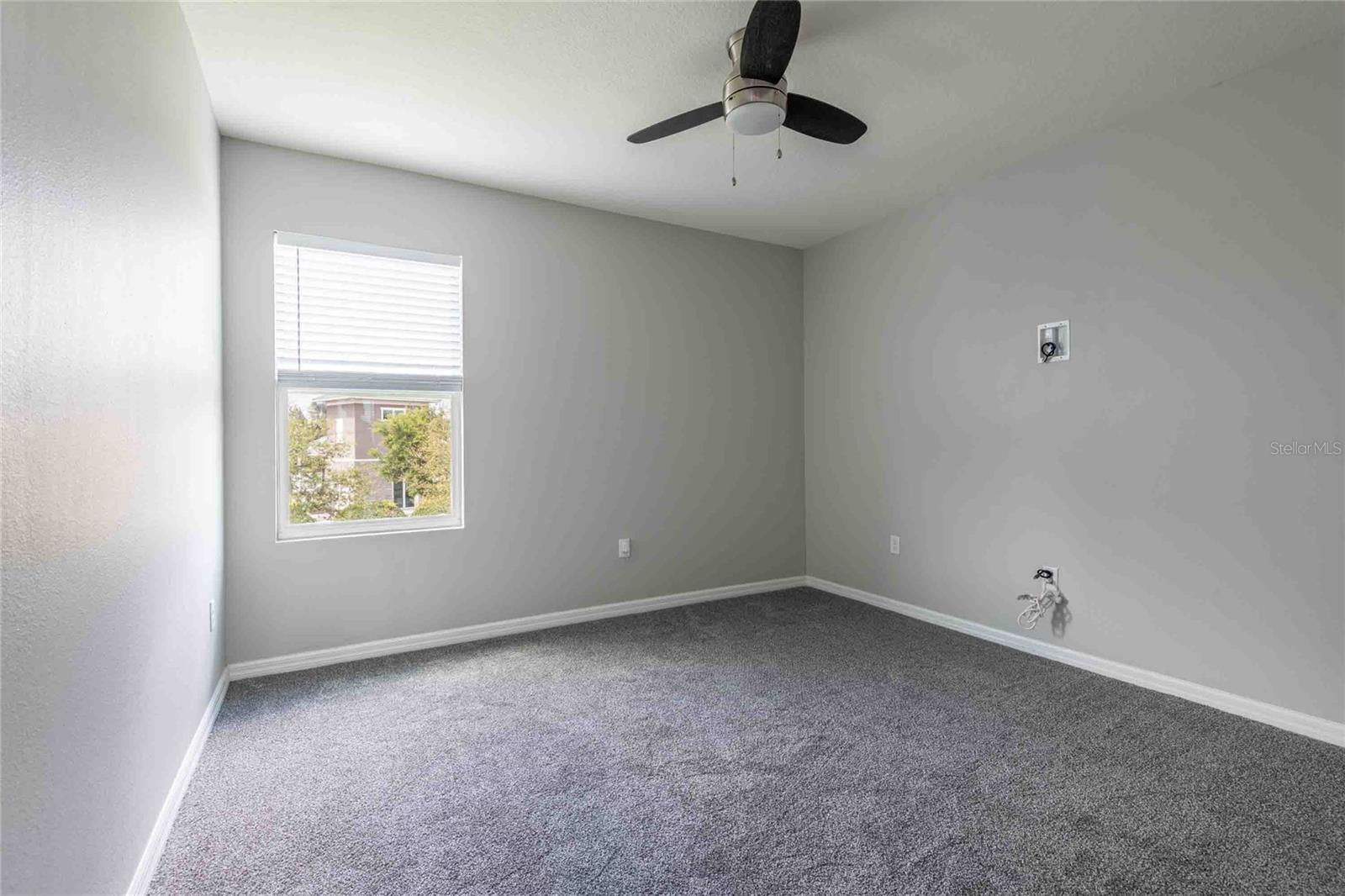 Image 28 of 47 For 16620 Mooner Plank Circle