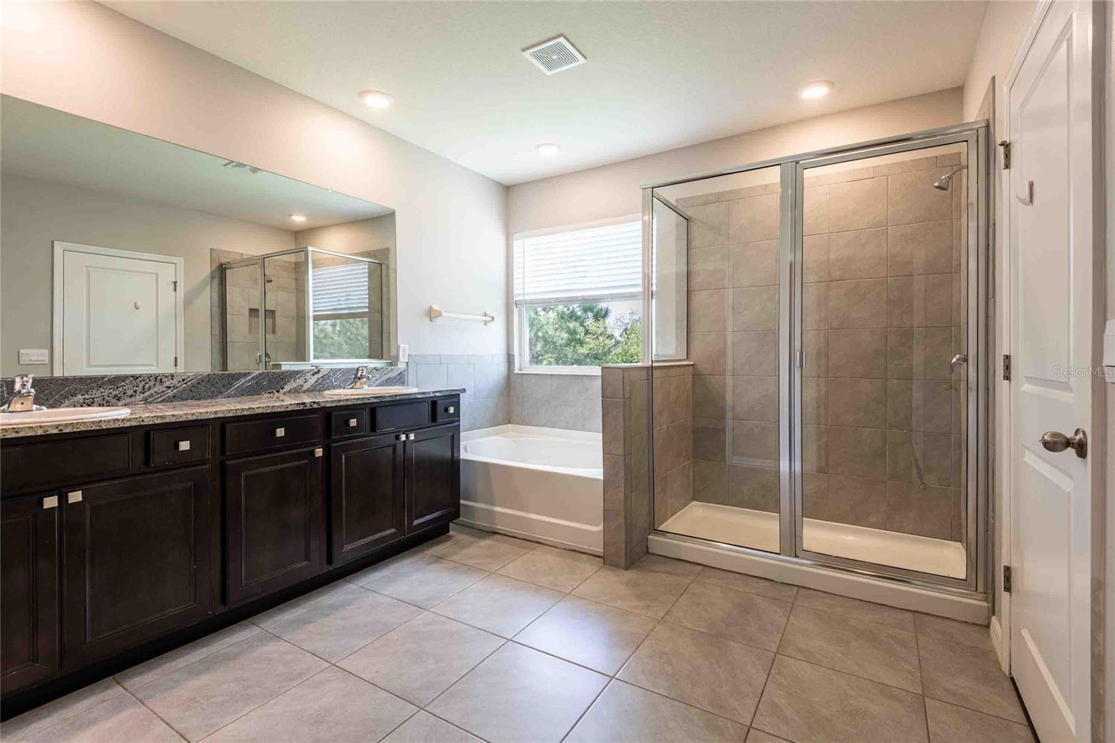 Image 33 of 47 For 16620 Mooner Plank Circle