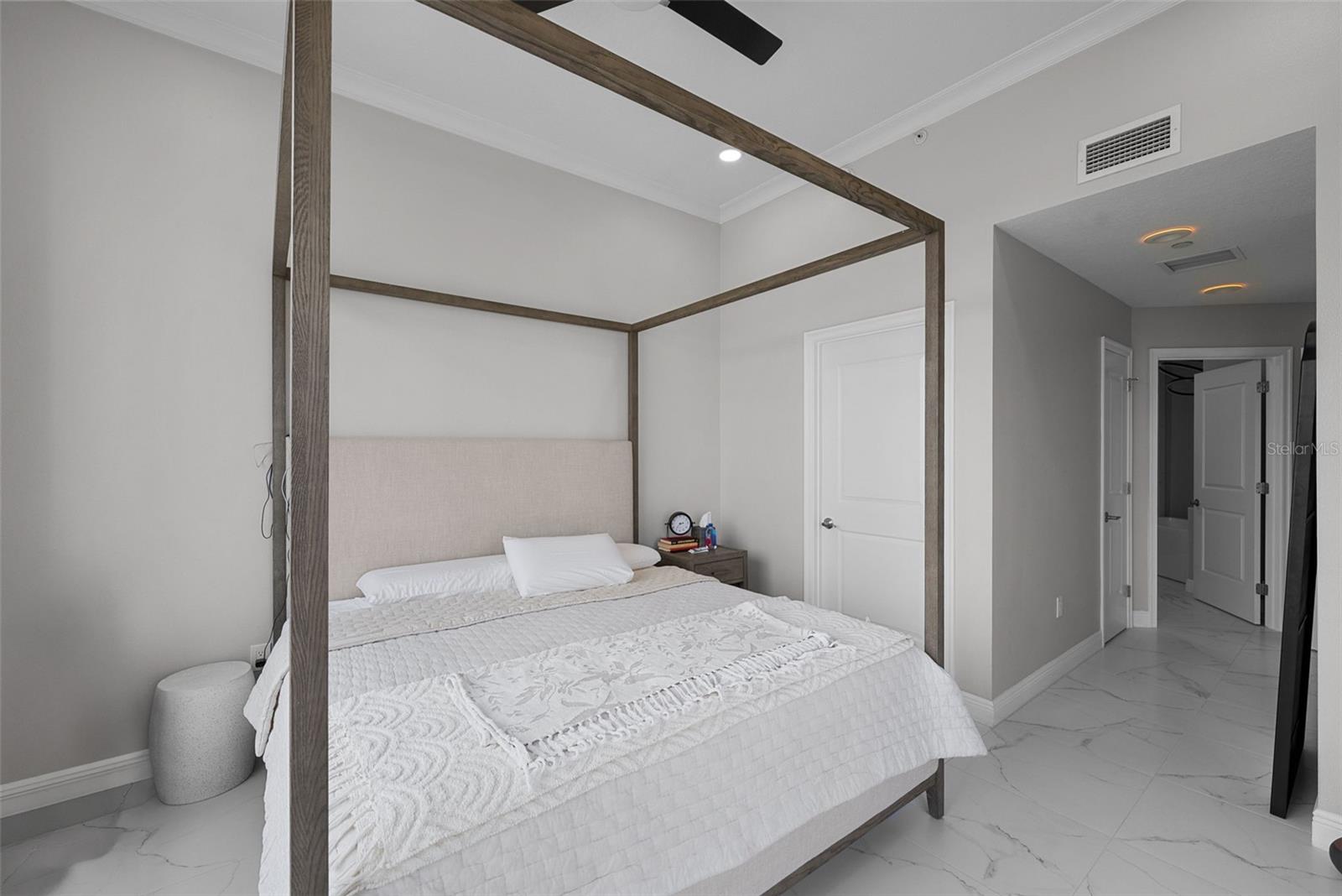 Image 20 of 34 For 449 12th Street 1402