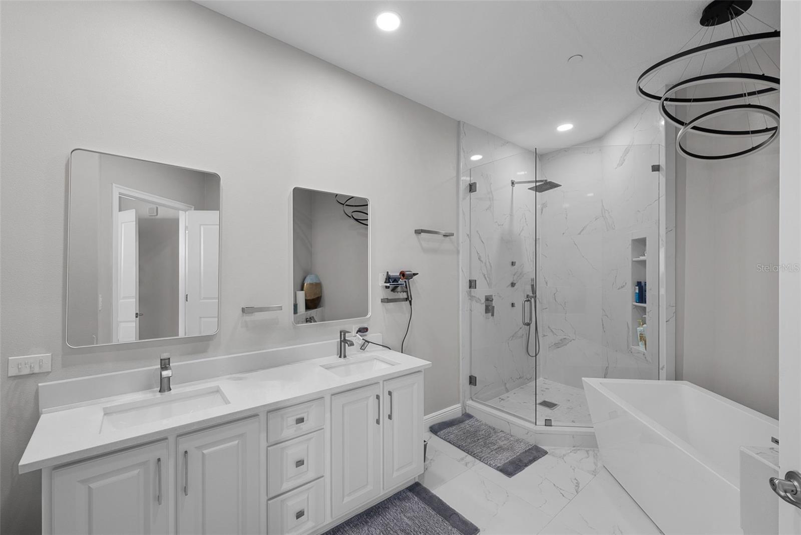 Image 22 of 34 For 449 12th Street 1402