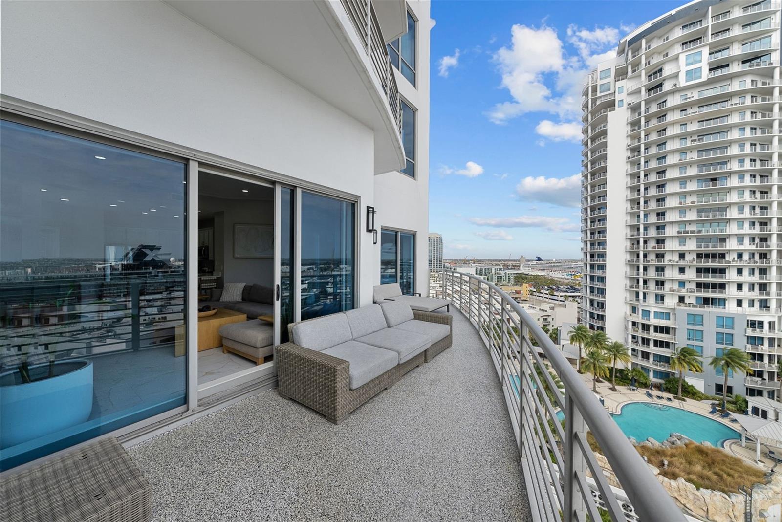 Image 29 of 34 For 449 12th Street 1402