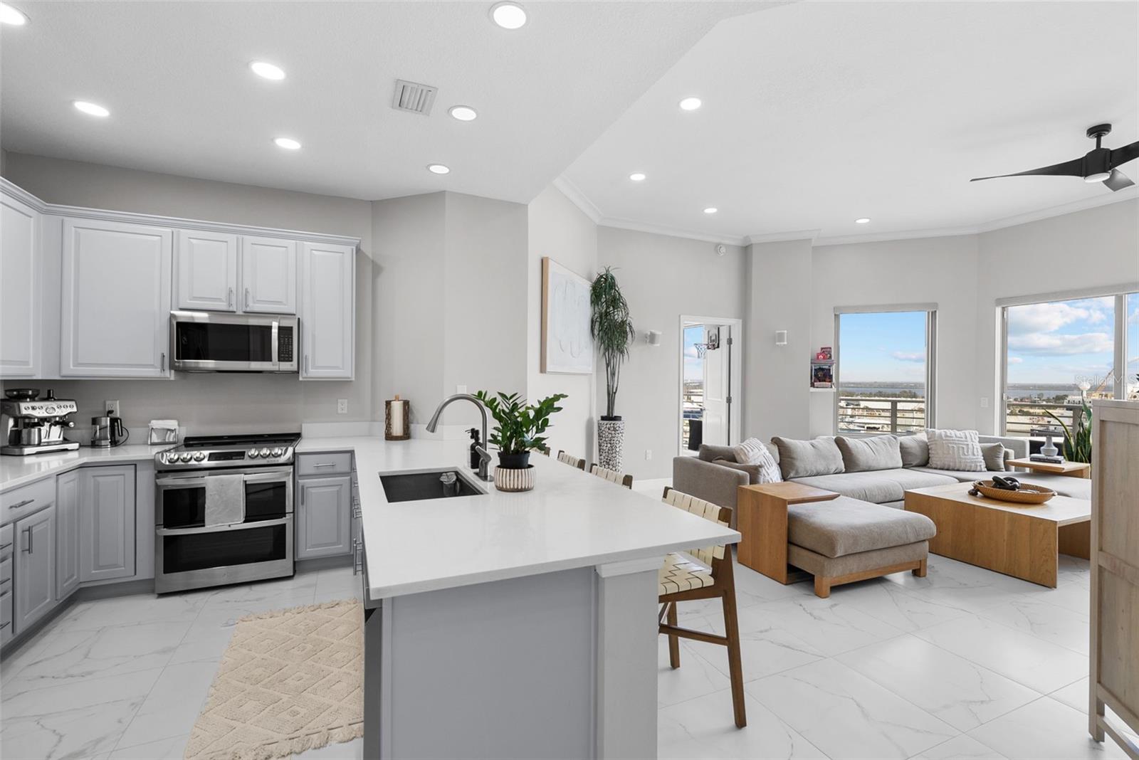 Image 4 of 34 For 449 12th Street 1402