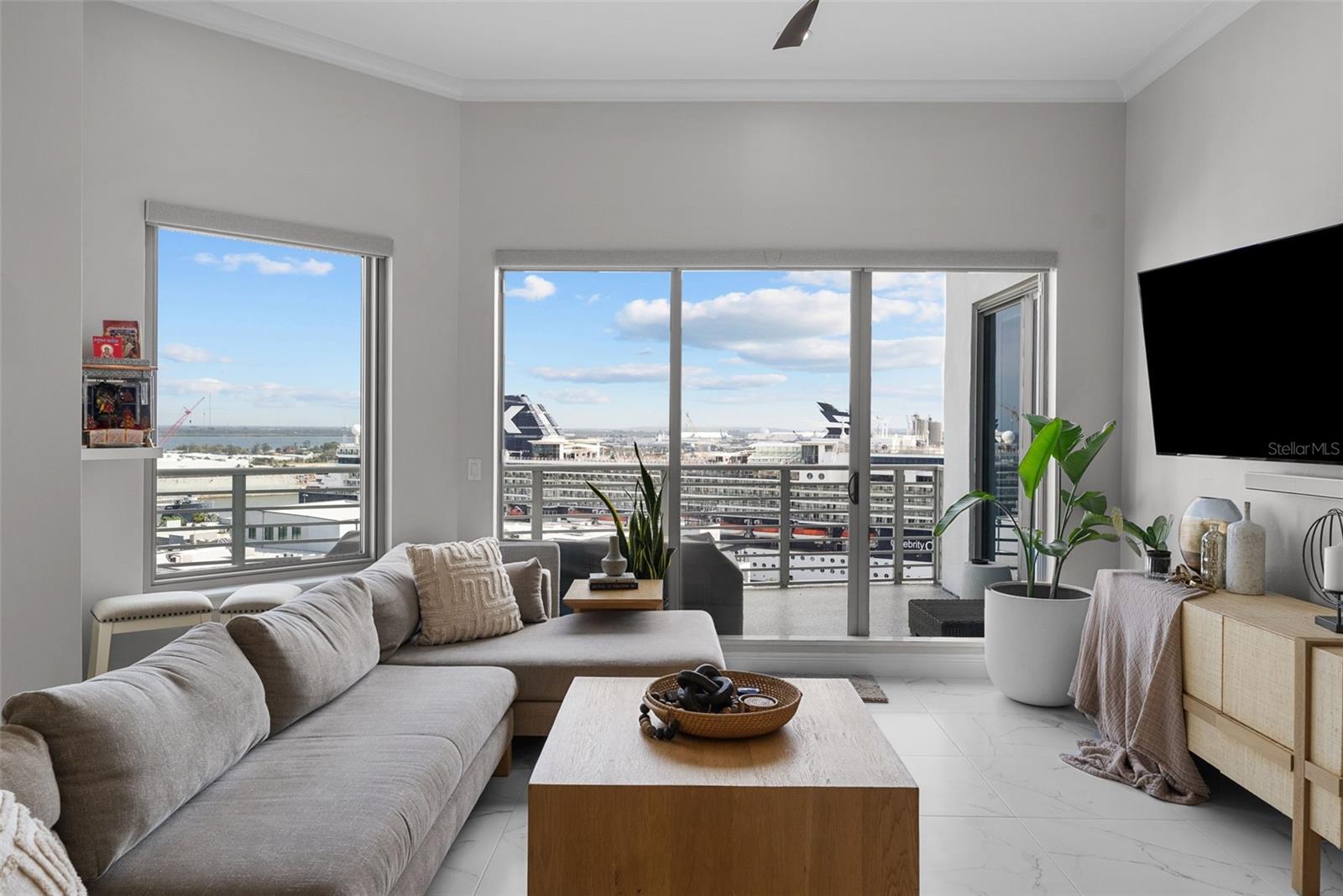 Image 6 of 34 For 449 12th Street 1402