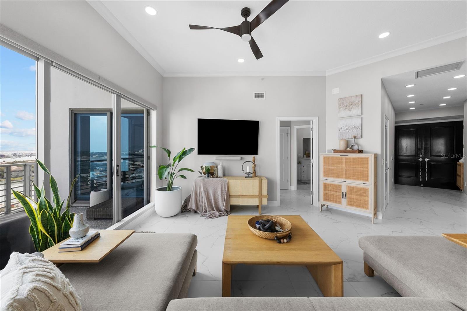 Image 9 of 34 For 449 12th Street 1402