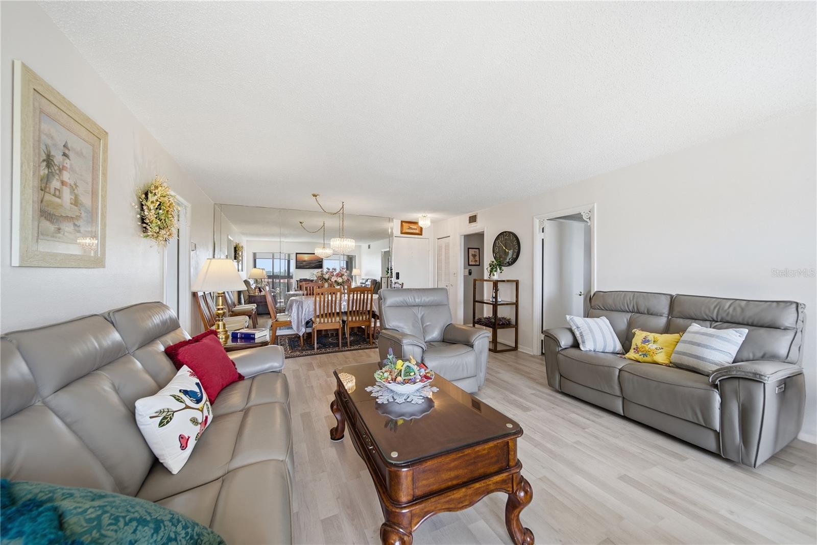 Image 10 of 31 For 19029 Us Highway 19 N 9-401