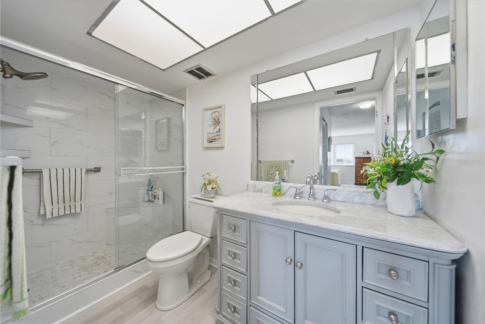 Image 24 of 31 For 19029 Us Highway 19 N 9-401