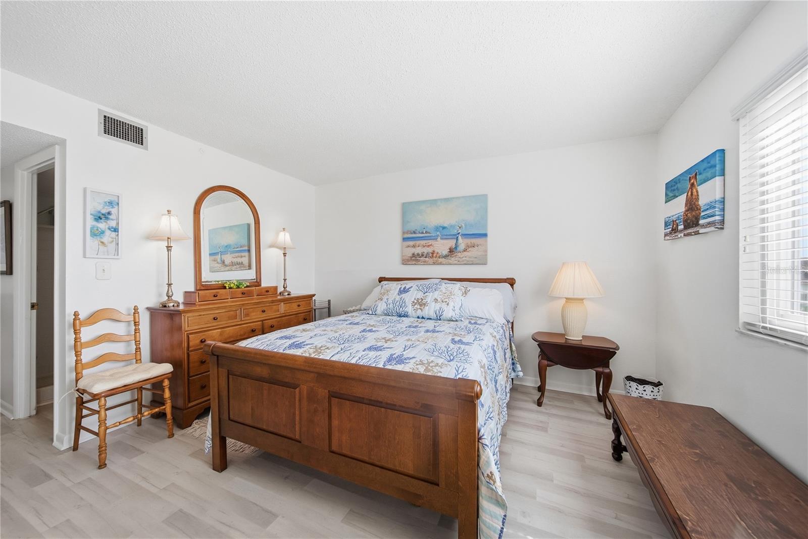 Image 26 of 31 For 19029 Us Highway 19 N 9-401