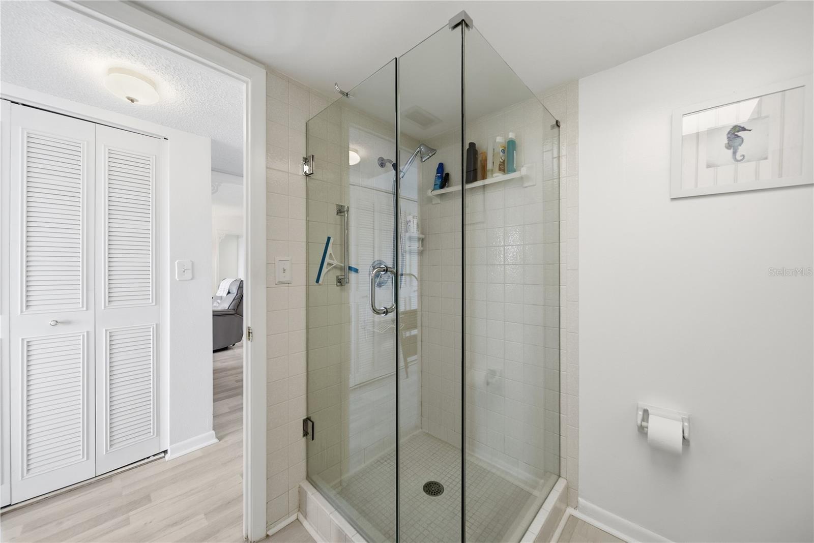 Image 28 of 31 For 19029 Us Highway 19 N 9-401