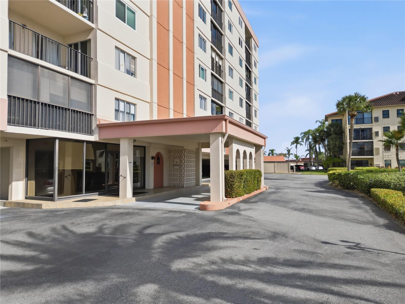 Image 4 of 31 For 19029 Us Highway 19 N 9-401