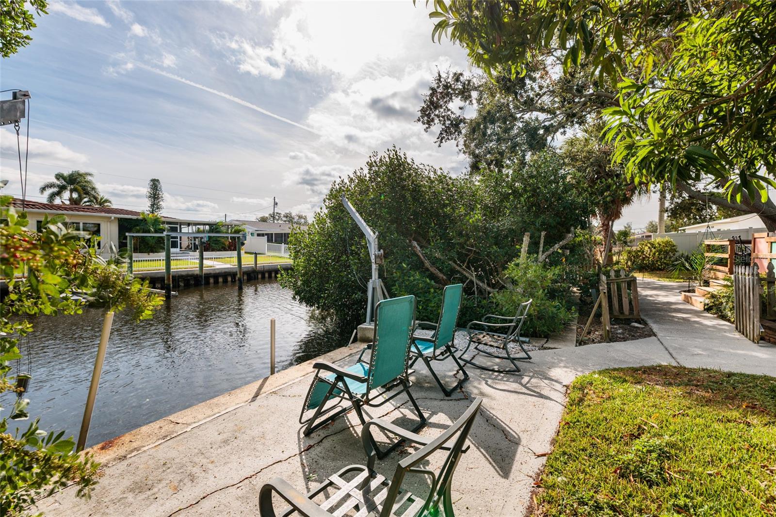 Image 4 of 30 For 9665 2nd Street N