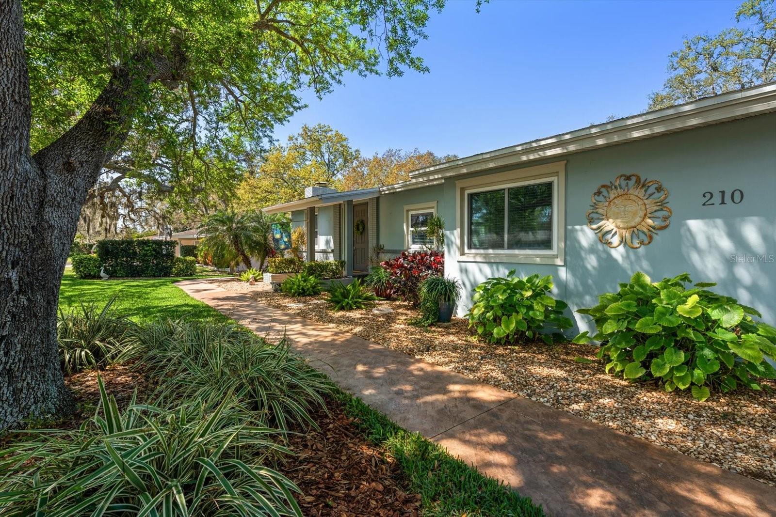 Details for 210 Live Oak Lane, LARGO, FL 33770