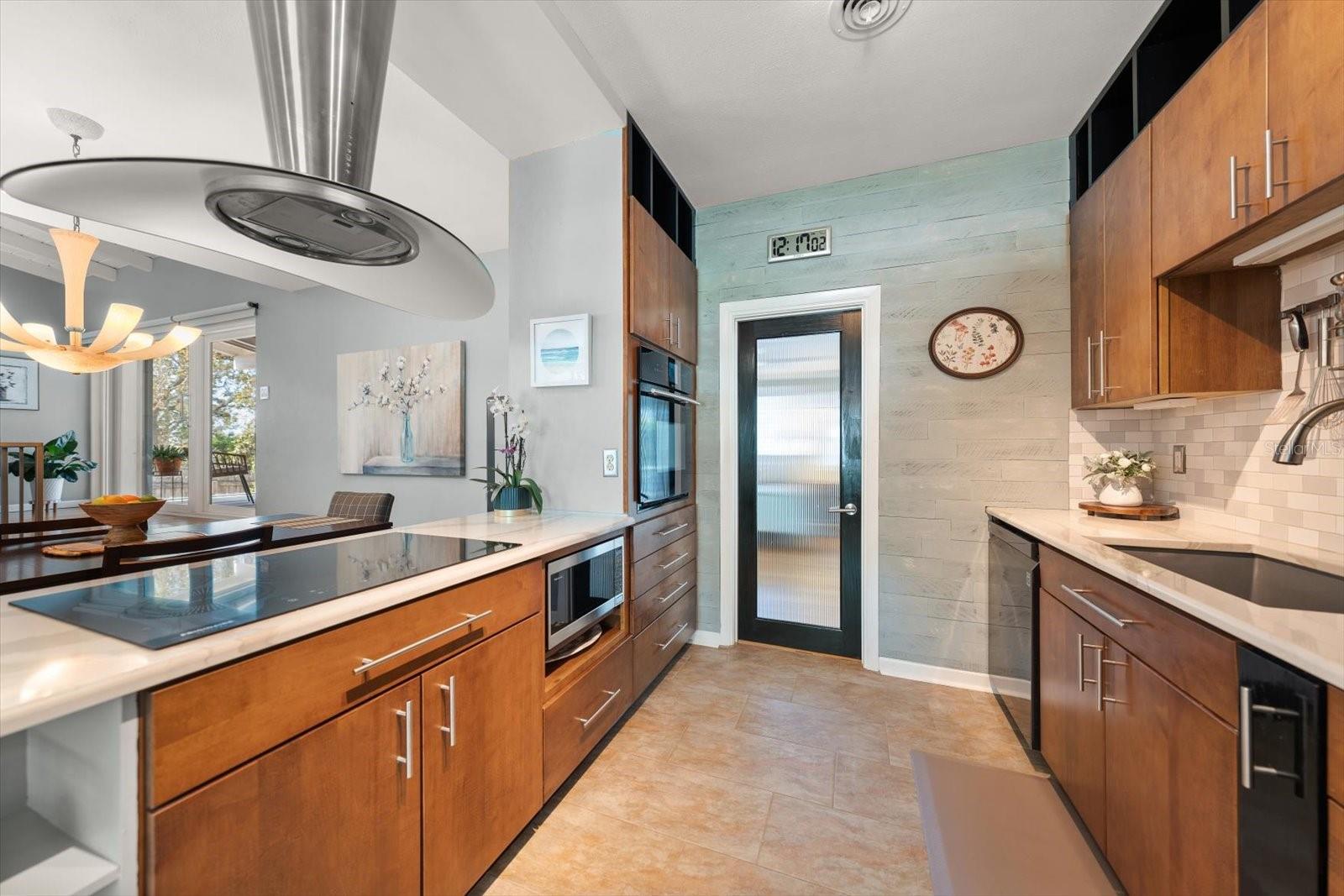 Image 13 of 57 For 210 Live Oak Lane