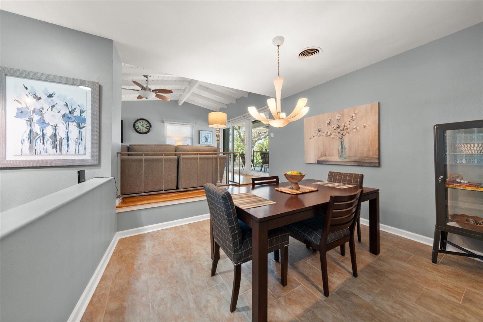 Image 16 of 57 For 210 Live Oak Lane