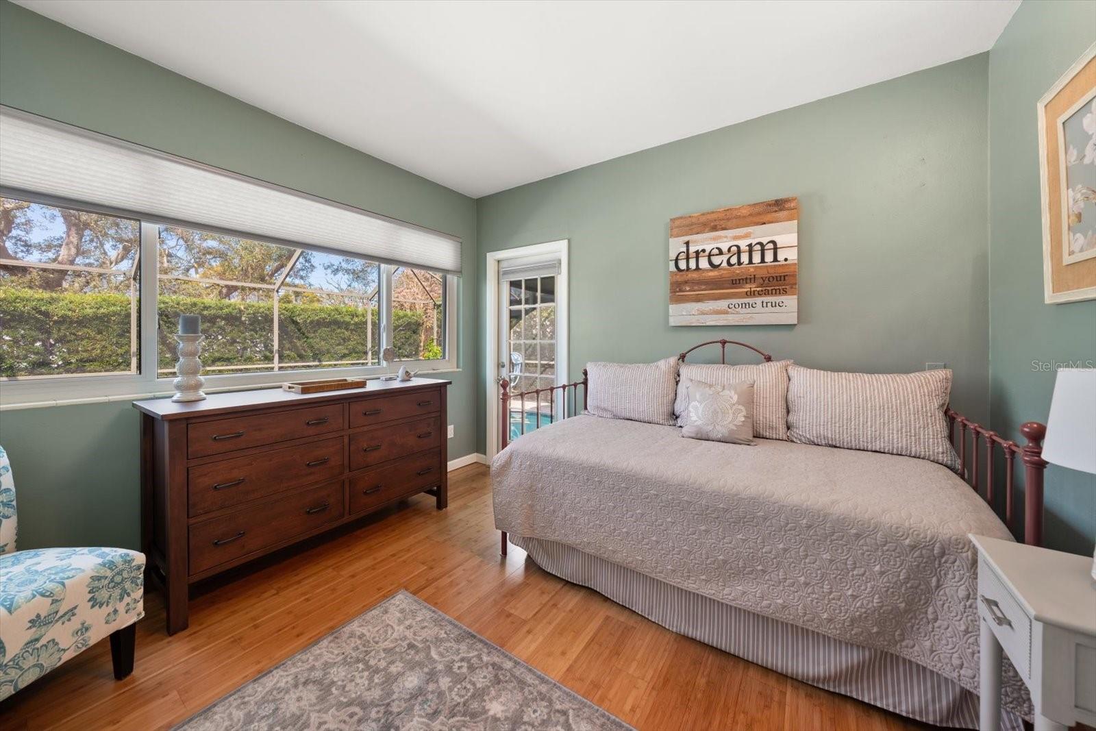 Image 23 of 57 For 210 Live Oak Lane