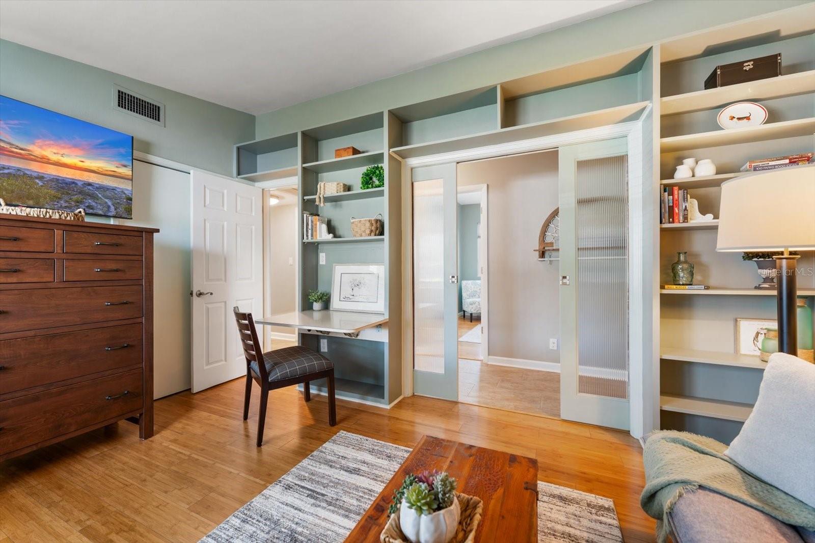 Image 26 of 57 For 210 Live Oak Lane