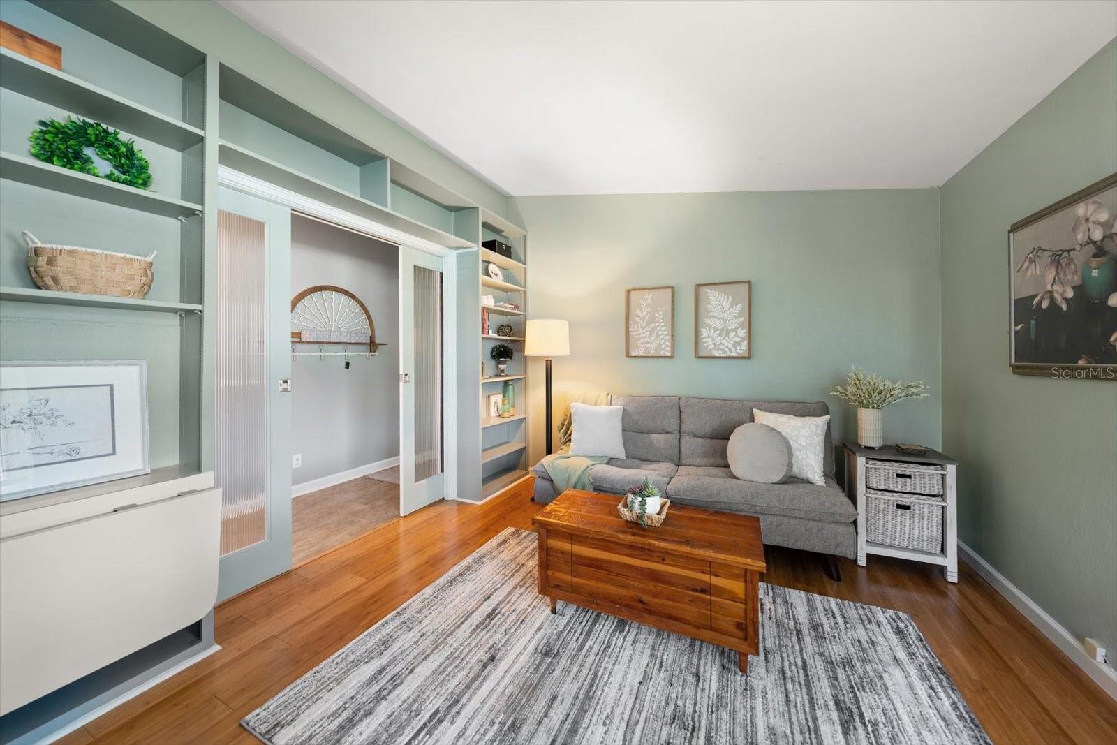 Image 28 of 57 For 210 Live Oak Lane