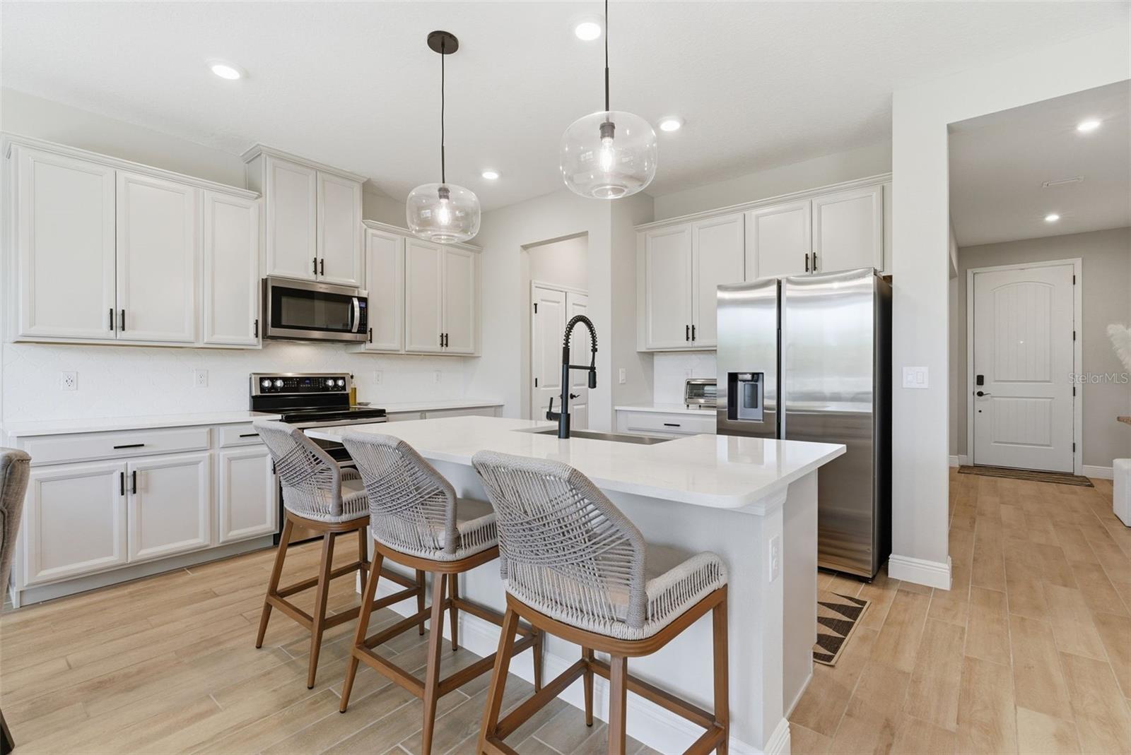 Listing photo id 8 for 13530 Palmera Vista Drive