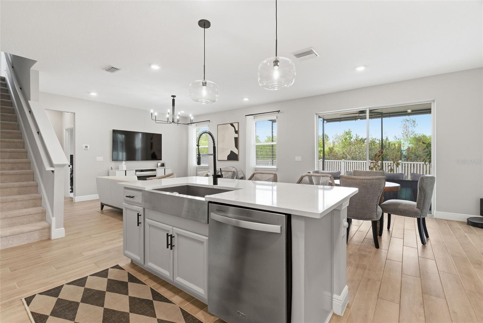 Listing photo id 9 for 13530 Palmera Vista Drive