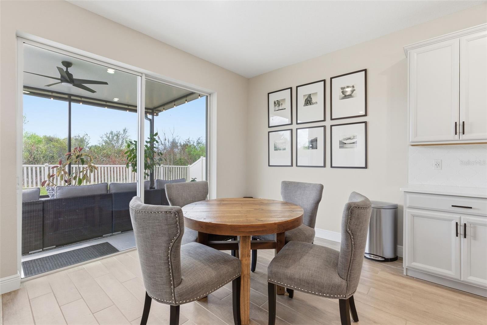 Listing photo id 11 for 13530 Palmera Vista Drive