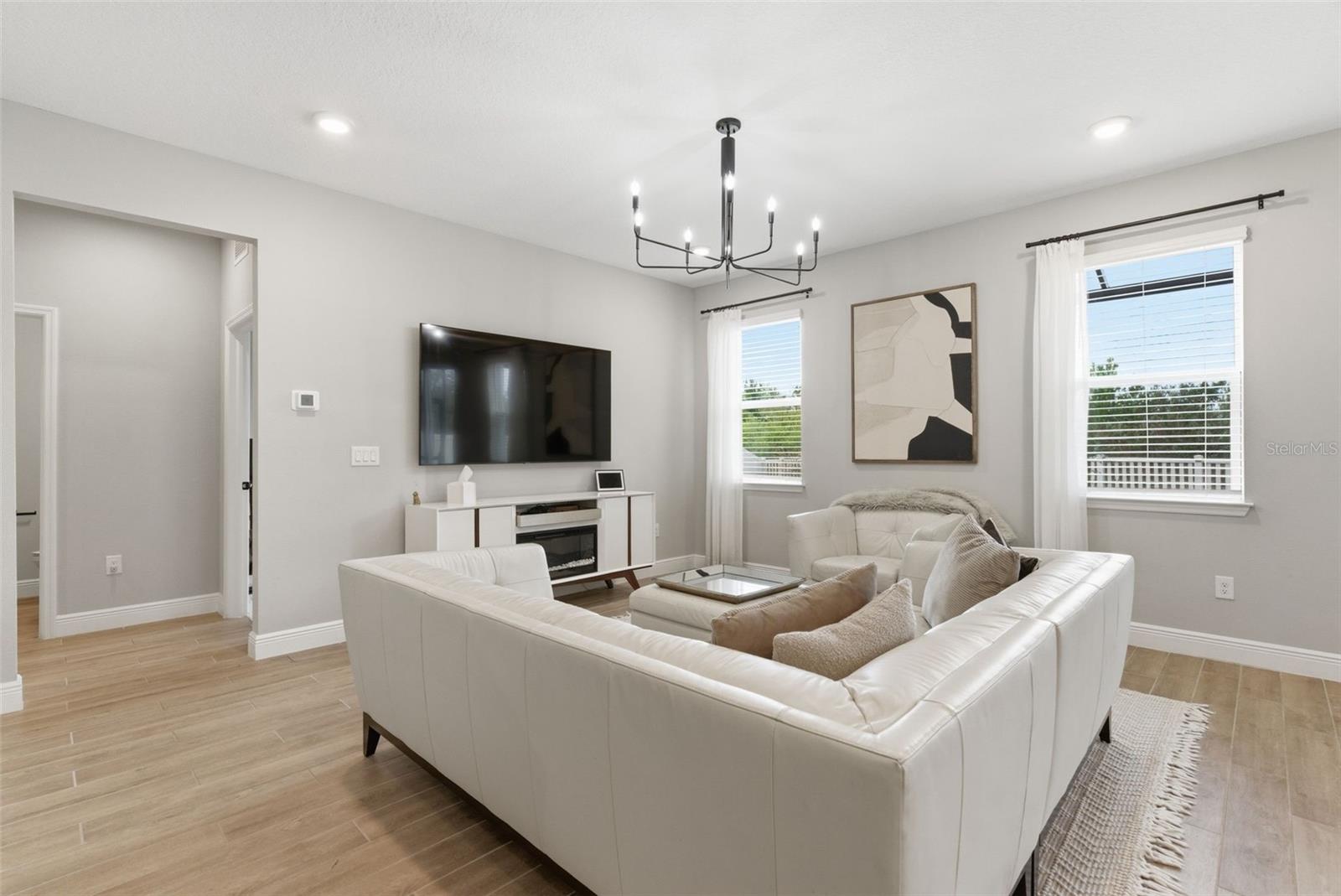 Listing photo id 14 for 13530 Palmera Vista Drive