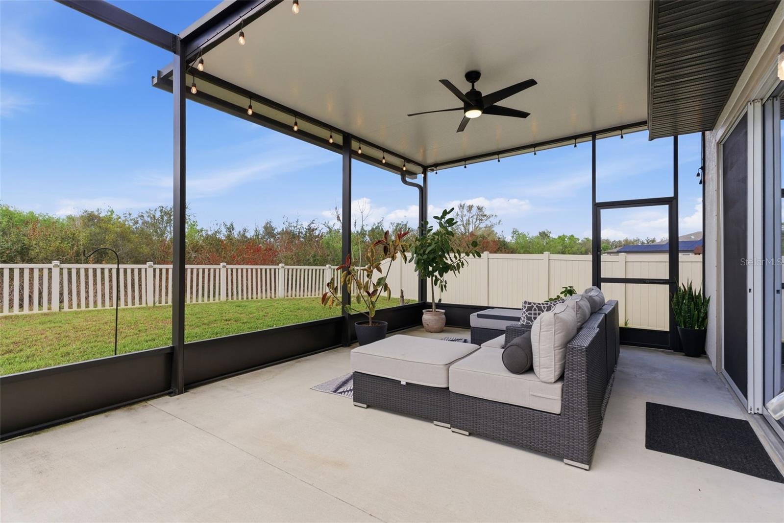 Listing photo id 15 for 13530 Palmera Vista Drive