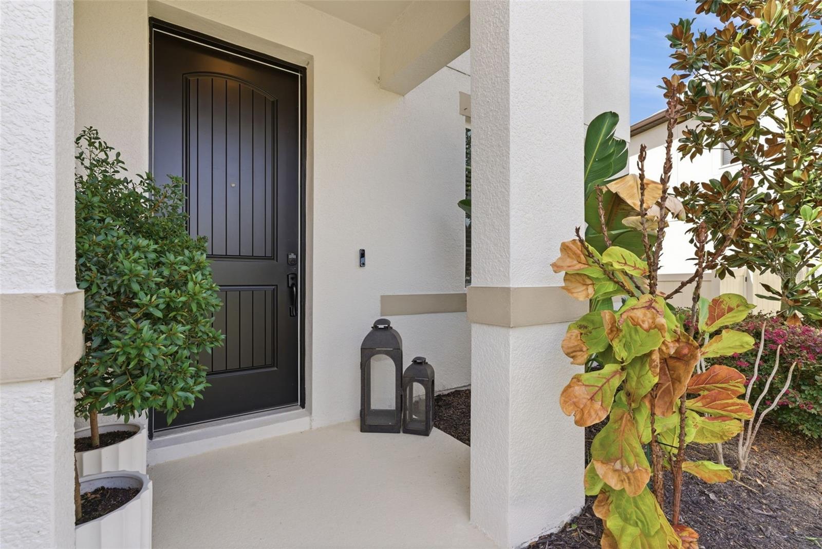 Listing photo id 0 for 13530 Palmera Vista Drive