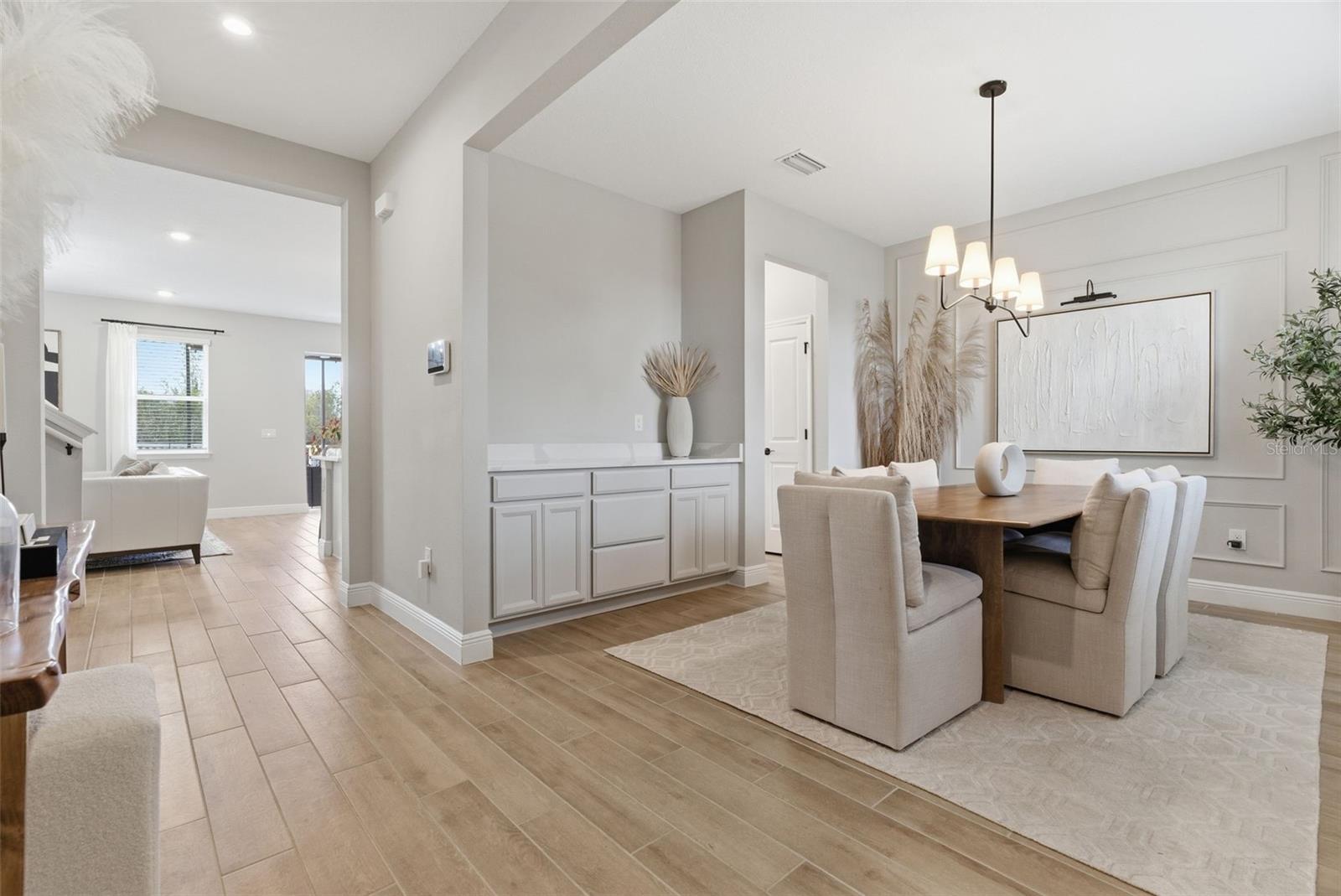 Listing photo id 3 for 13530 Palmera Vista Drive