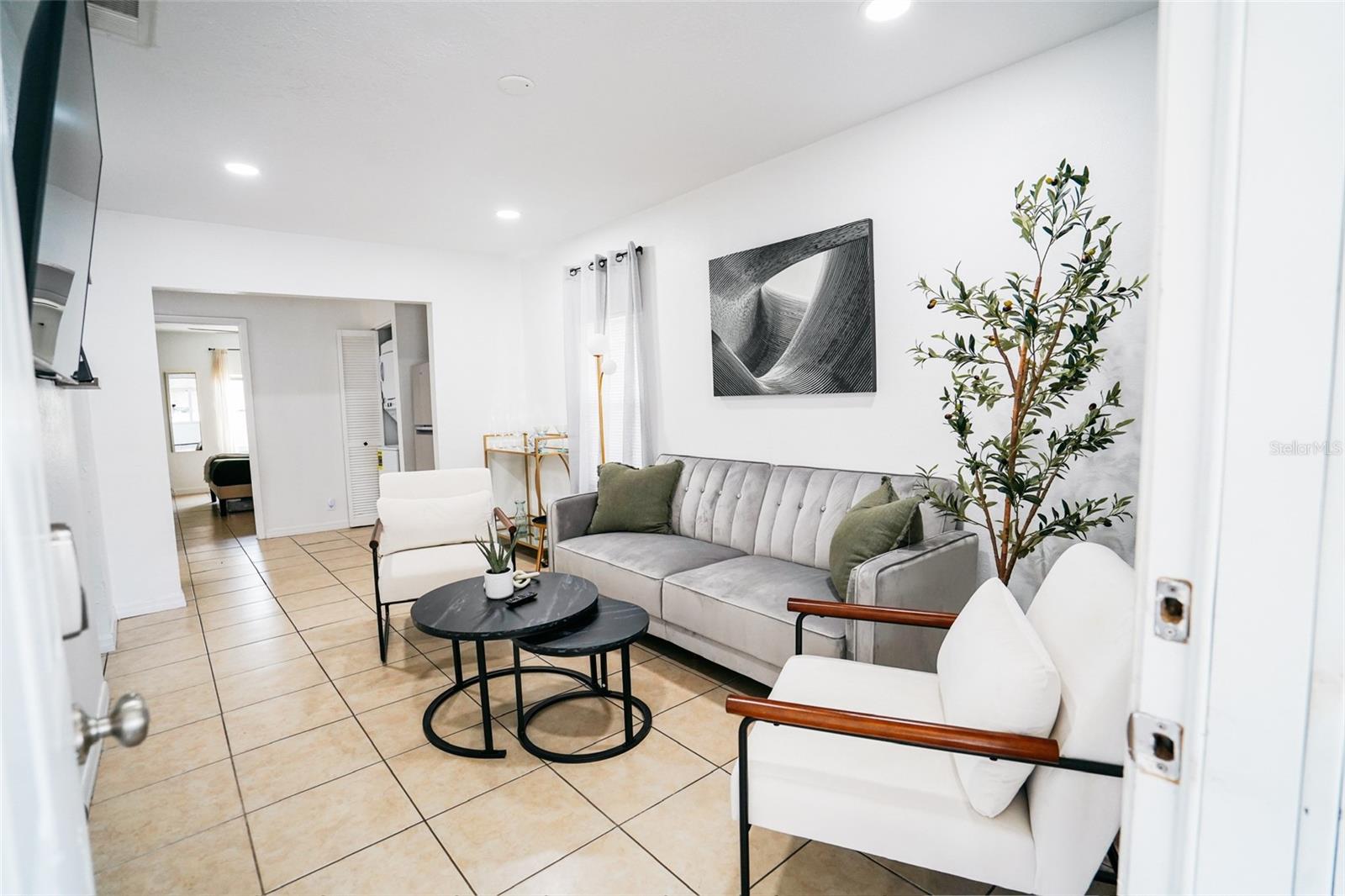 Image 2 of 23 For 1361 29th Street S