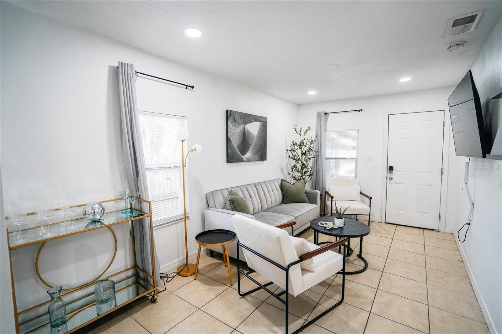 Image 4 of 23 For 1361 29th Street S