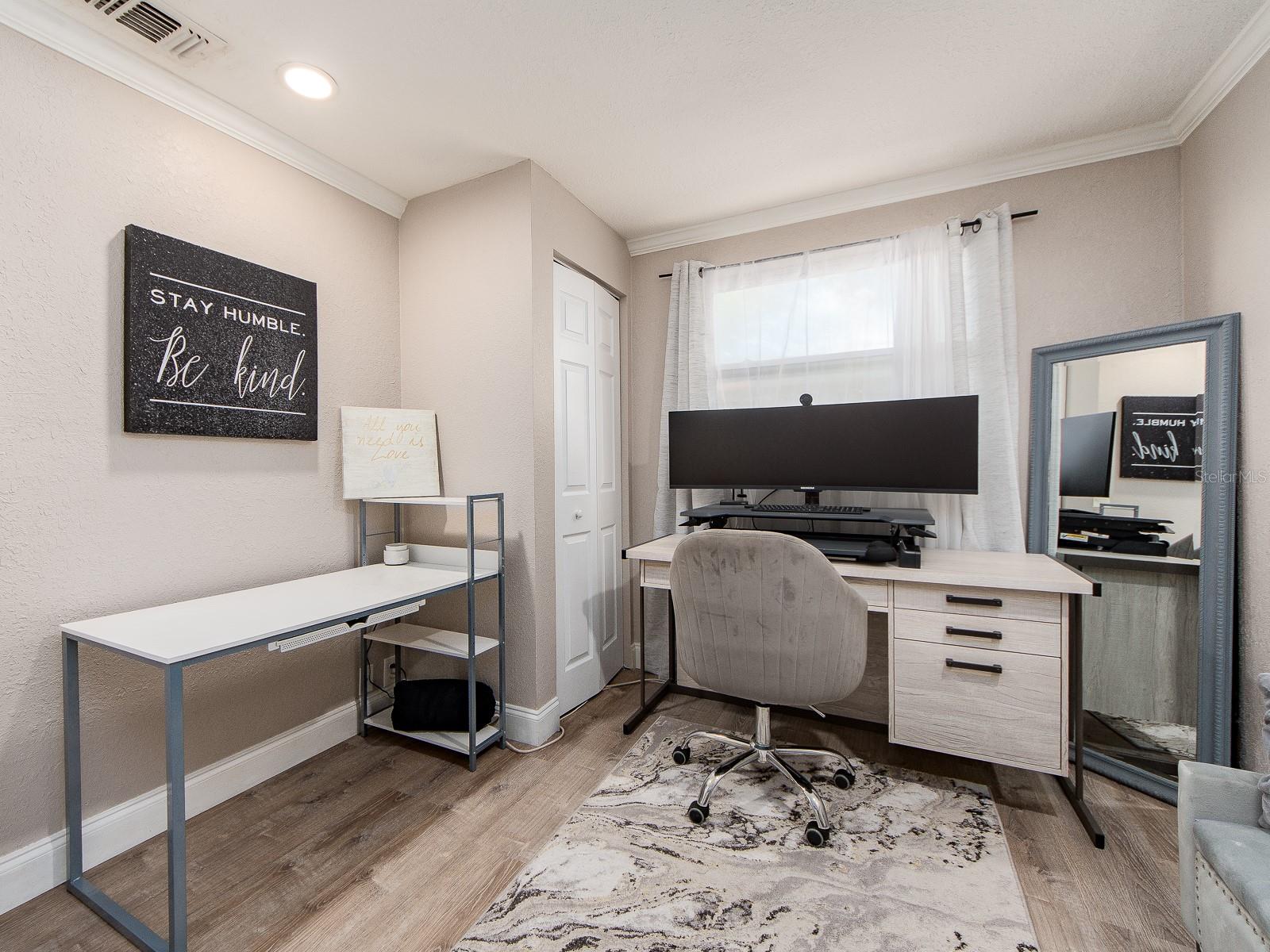 Image 17 of 32 For 3566 7th Avenue Se