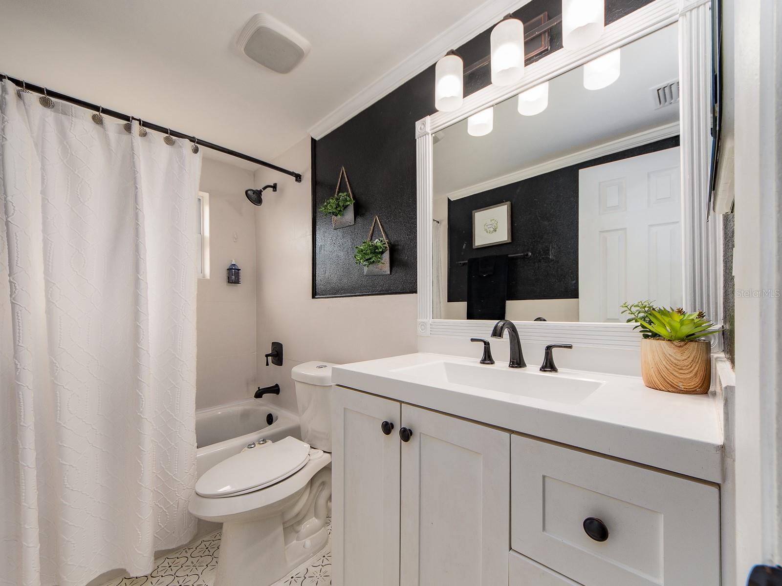 Image 19 of 32 For 3566 7th Avenue Se