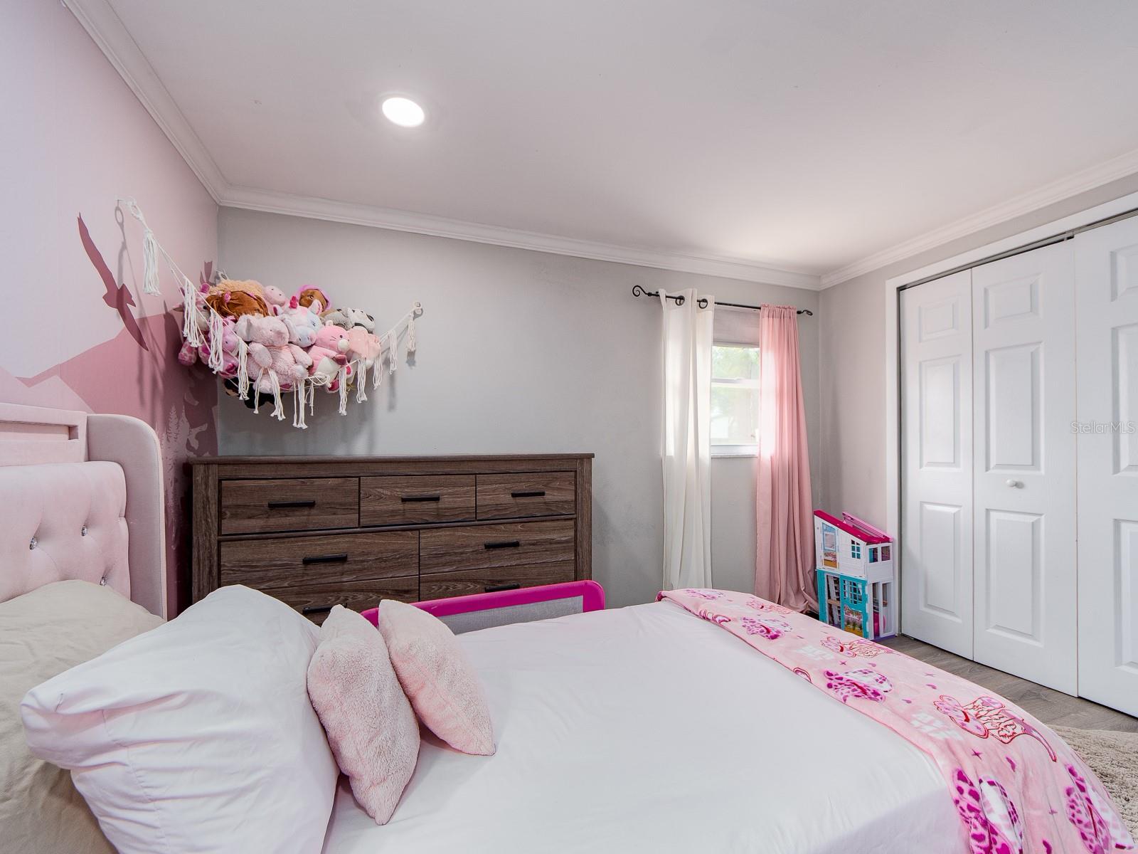 Image 23 of 32 For 3566 7th Avenue Se