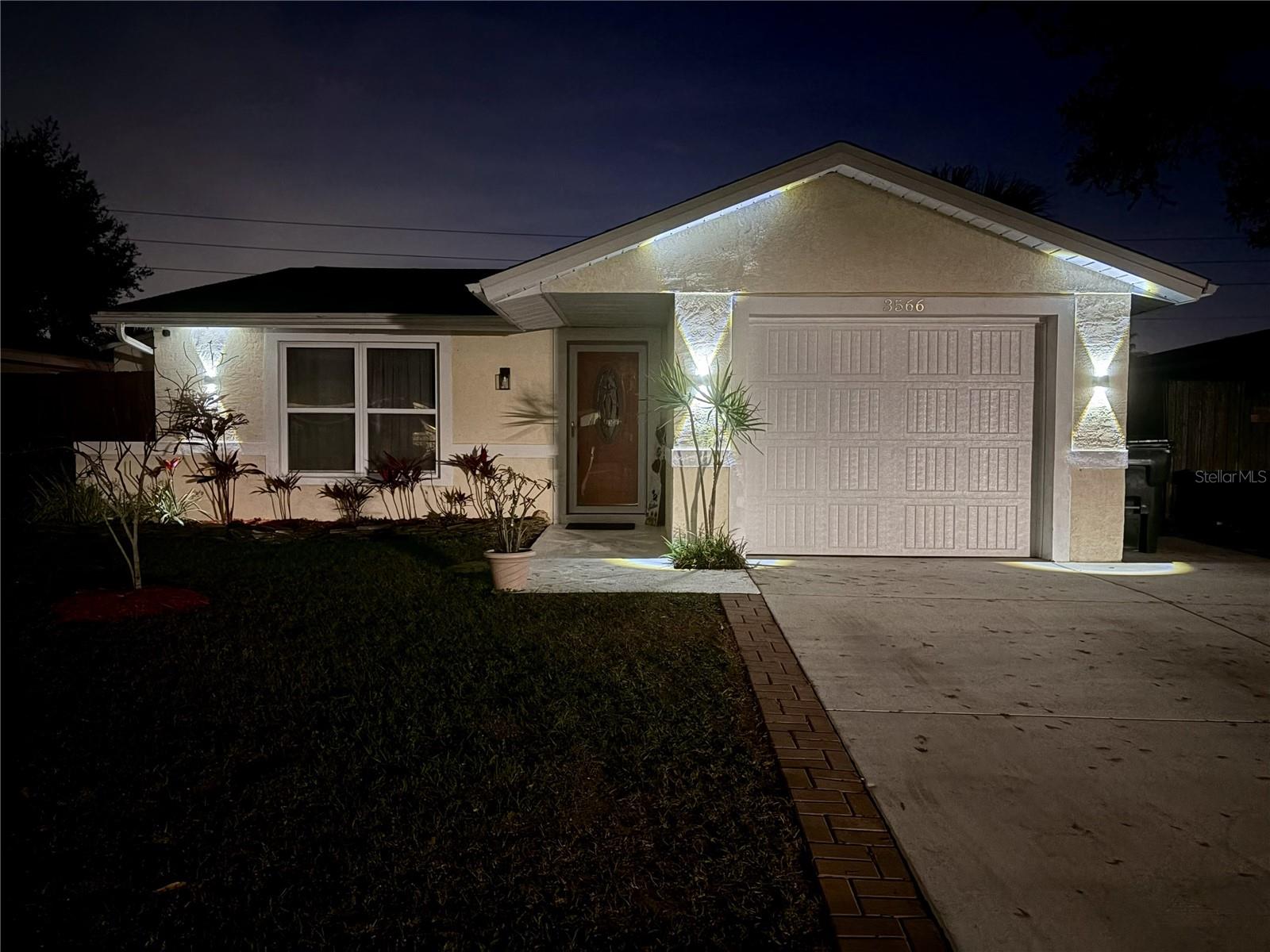 Image 31 of 32 For 3566 7th Avenue Se