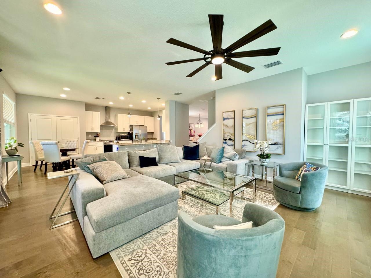 Image 13 of 46 For 816 Adalee Street