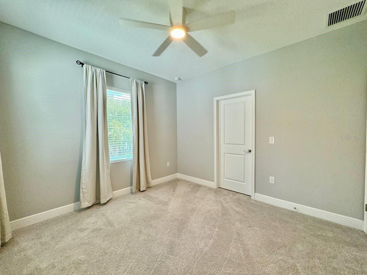 Image 24 of 46 For 816 Adalee Street