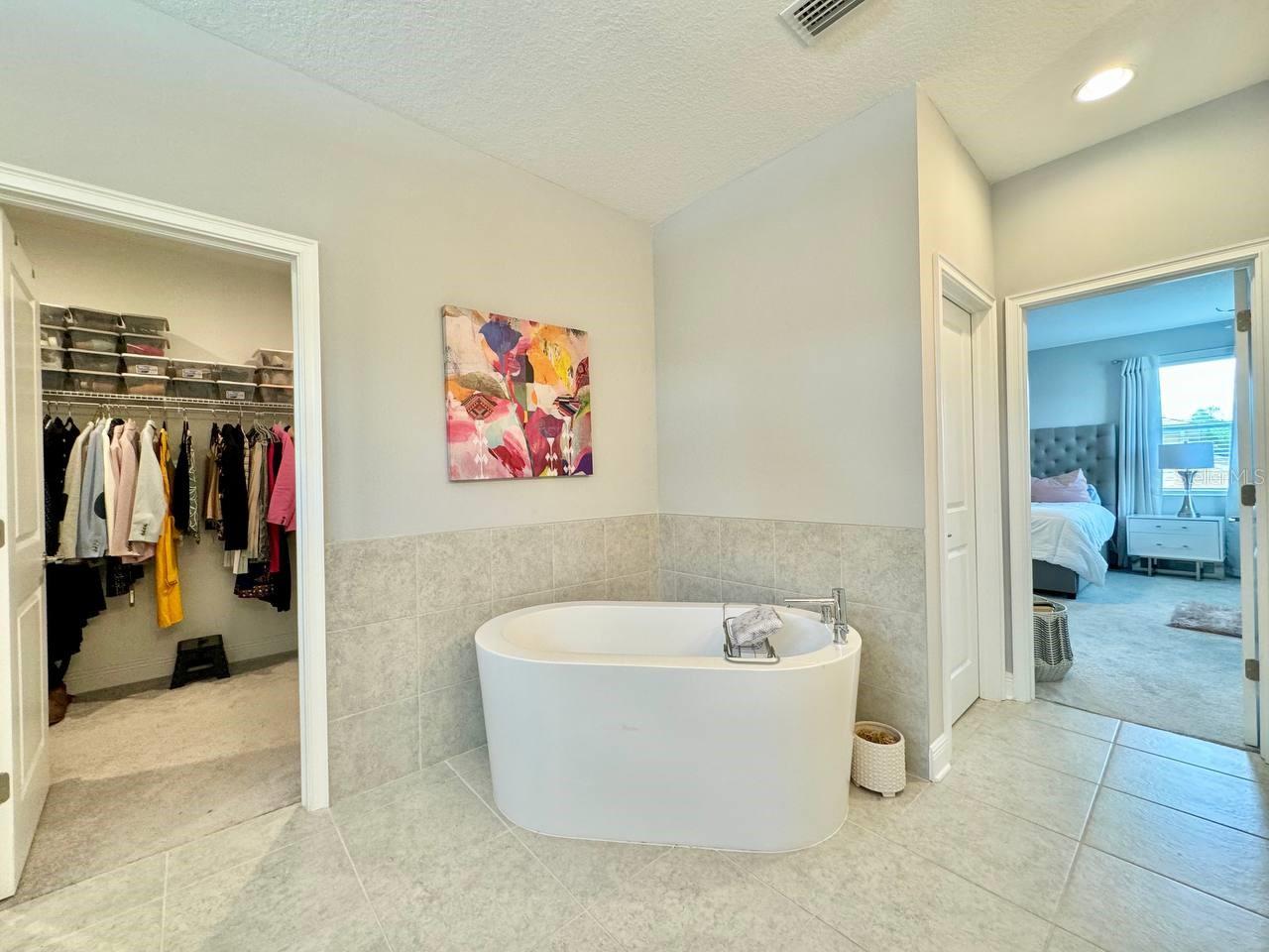 Image 35 of 46 For 816 Adalee Street