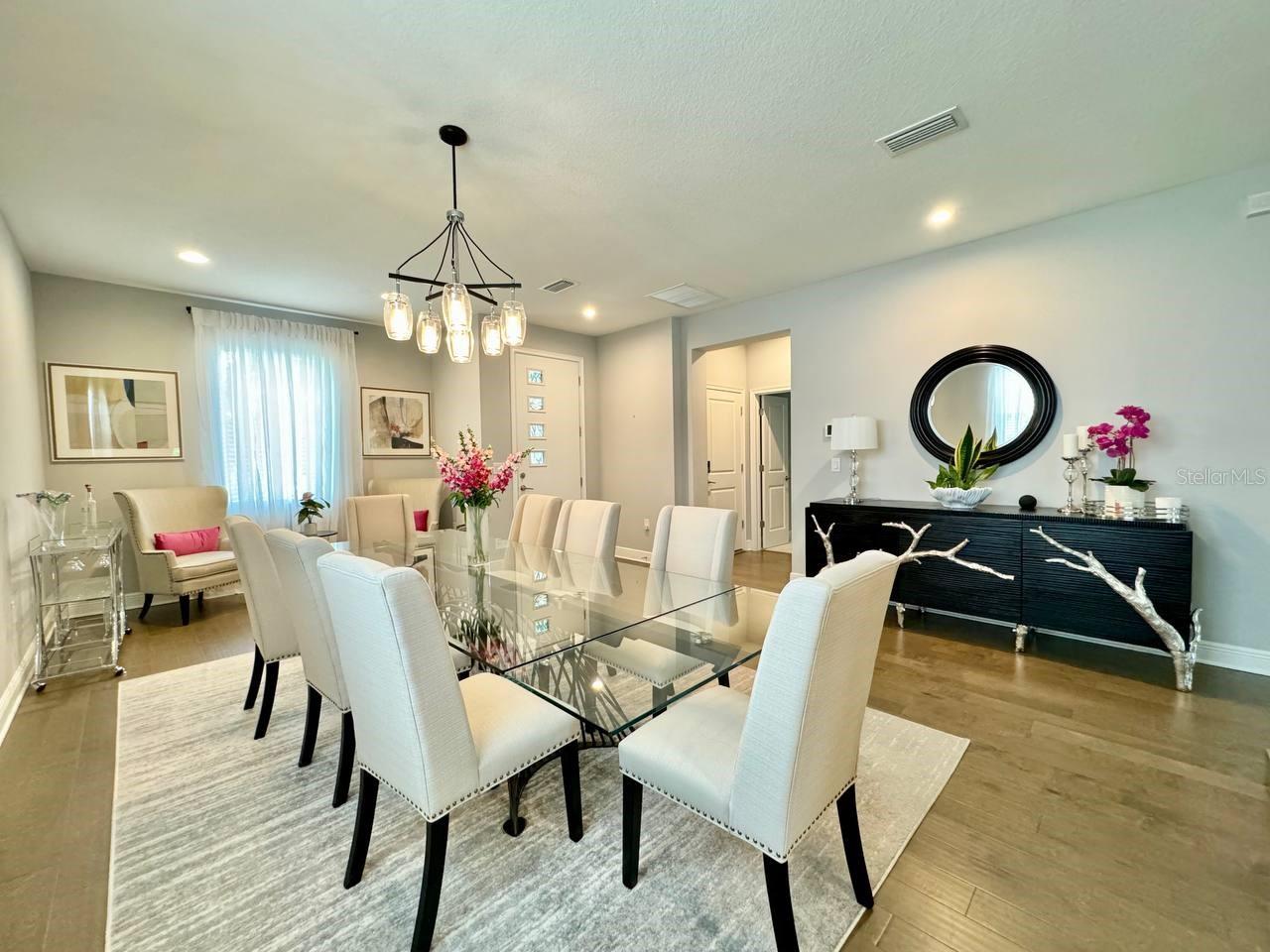 Image 5 of 46 For 816 Adalee Street